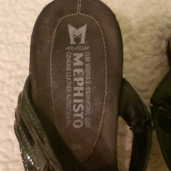 Mephisto Black Genuine Leather Sandals - Picture 2 of 5